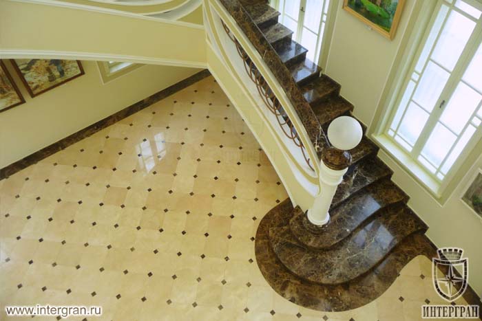 Лестница из коричневого мрамора от компании «ИНТЕРГРАН» | Изготовление лестниц из натурального камня