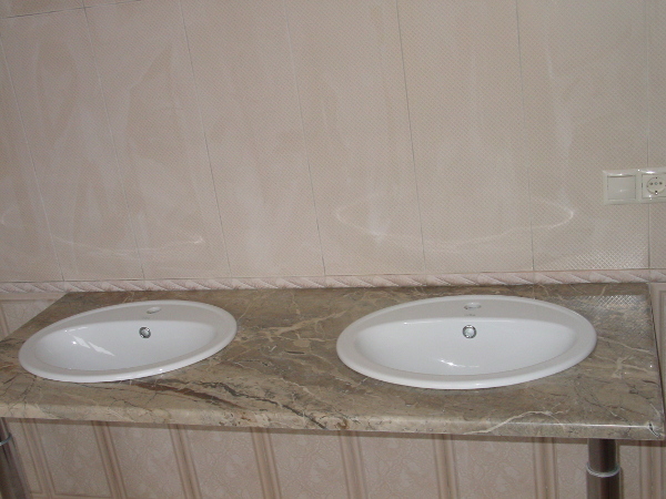 Столешница в ванную комнату из мрамора | Компания «ИНТЕРГРАН»